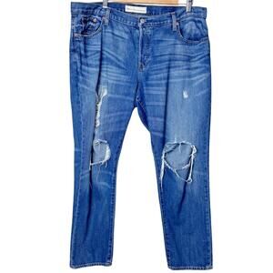 Gap 1969 Super Distressed Medium Wash Relaxed Boyfriend Jeans Women’s Size 33